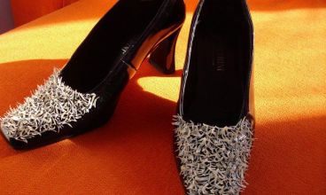 genagelter schuh.jpg